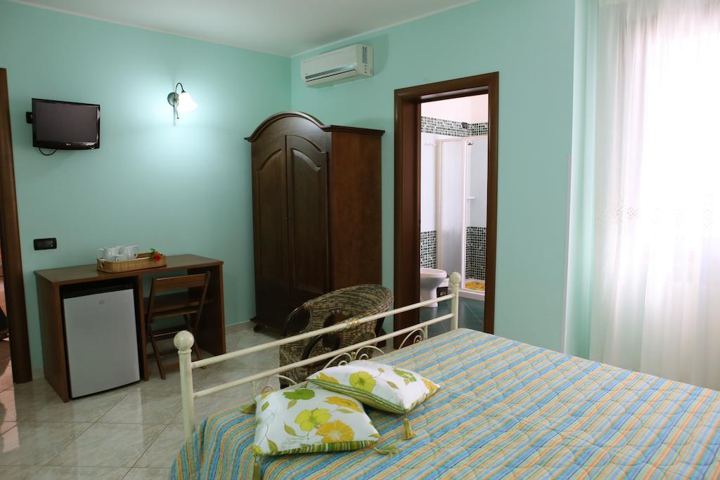 B&B Minerva Castro  Room photo